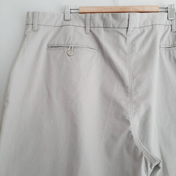 CHAPS Big & Tall Flat Front Stretch Comfort Waist Shorts Gray Beige Men's Sz 48 - Picture 7 of 14